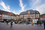 Marktplatz und Herkulesbrunnen